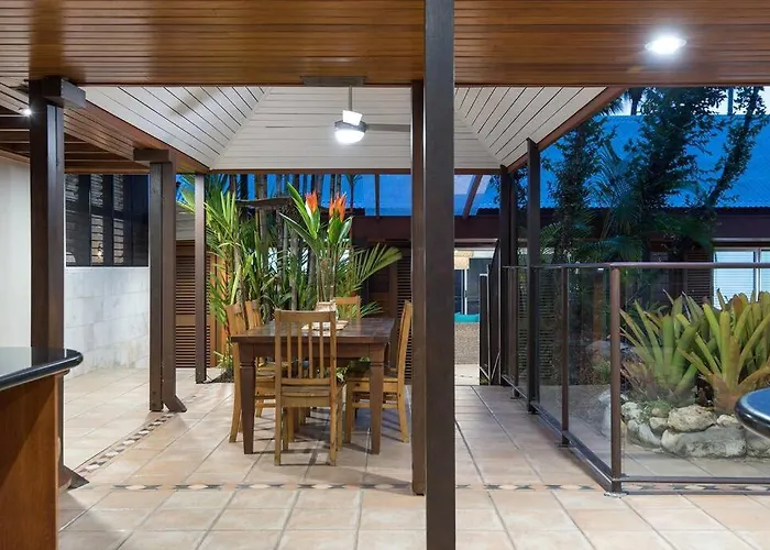 10 Wharf Street - A Tropical Family Home Port Douglas